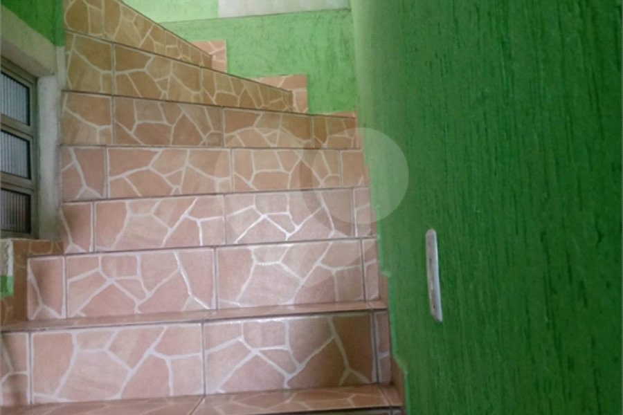 Sobrado à venda com 6 quartos em Horto, São Paulo, SP