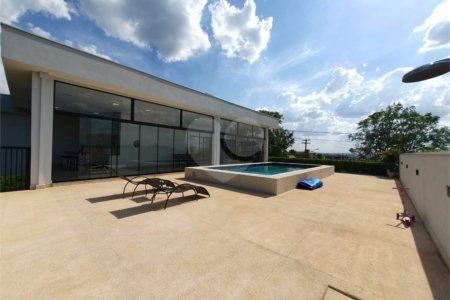 Casa à venda com 6 quartos, sendo 5 suítes, no condomínio Jardim Primavera, Louveira - SP