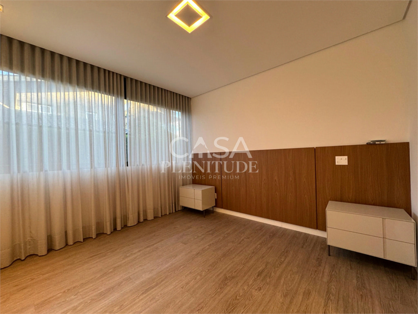Casa em condomínio à venda ou para alugar com 4 suítes em Chácara Santa Terezinha, Araçoiaba da Serra, SP