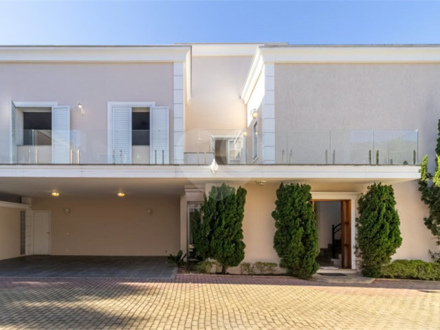 Casa à venda com 4 quartos, sendo 2 suítes,  no condomínio Stephanie, São Paulo - SP