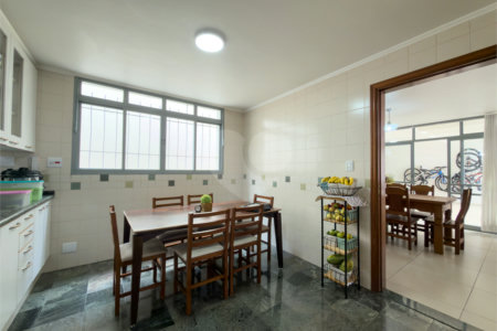 Casa de Vila à venda com 3 quartos, sendo 1 suíte, em Indianópolis, São Paulo, SP