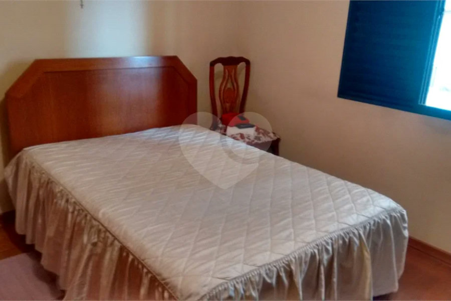 Sobrado à venda com 3 quartos, sendo 1 suíte, em Vila Galvão, Guarulhos, SP