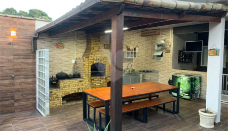 Casa à venda com 4 quartos, sendo 2 suítes,  em Santana, Itaguaí, RJ