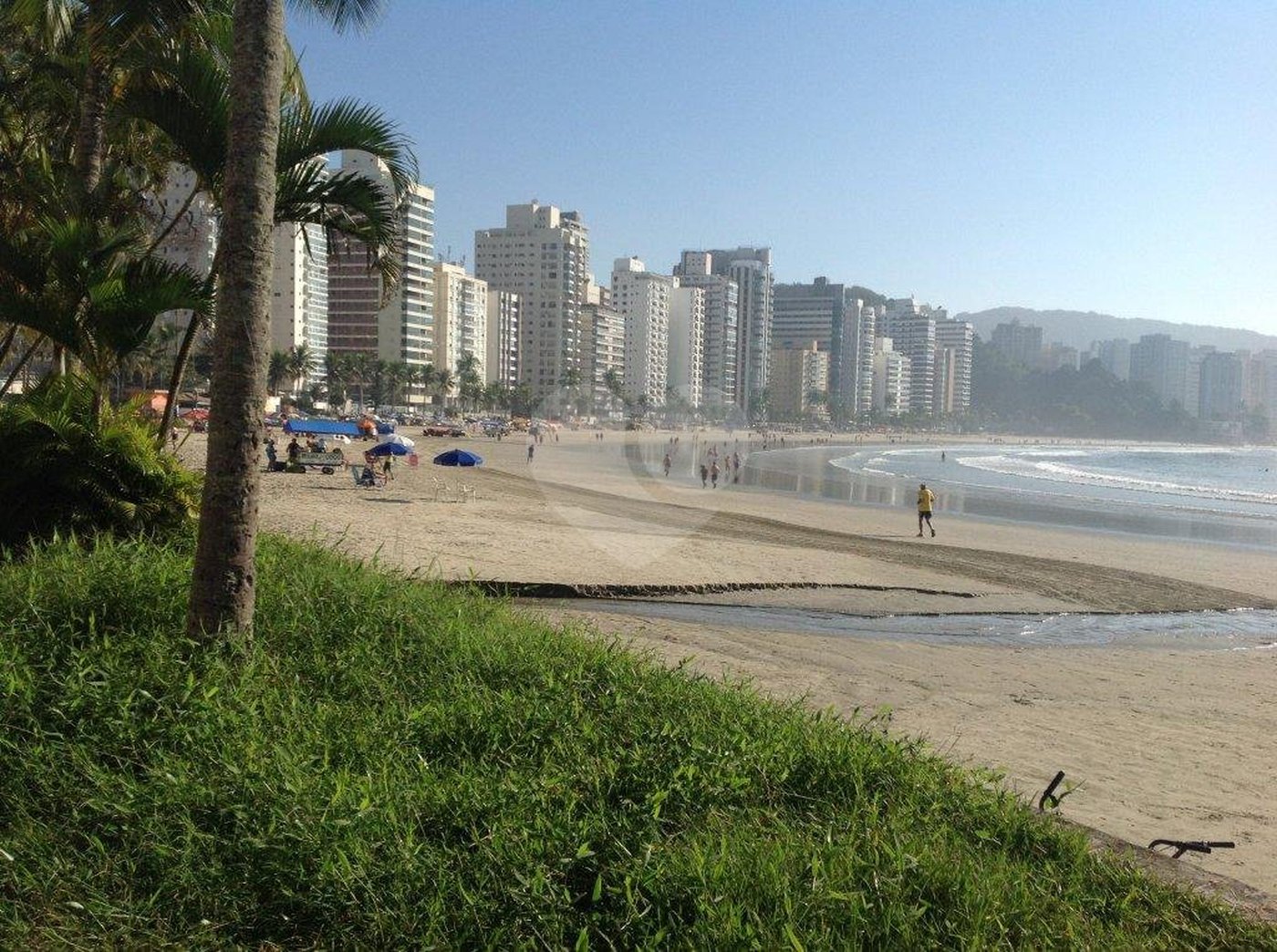 Apartamento à venda com 2 quartos, sendo 1 suíte, em Vila Luis Antônio, Guarujá, SP
