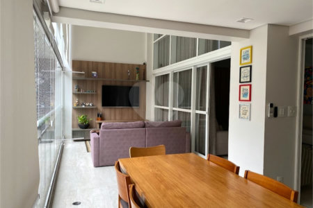 Apartamento à venda com 3 suítes em Vila Suzana, São Paulo, SP