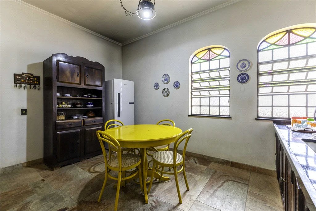 Casa à venda com 4 quartos, sendo 2 suítes, em Jardim Leonor, São Paulo, SP