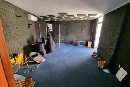 Sobrado com 300m² , 3 dormitórios , sendo 2 suítes , 4 vagas , à venda no Jabaquara.