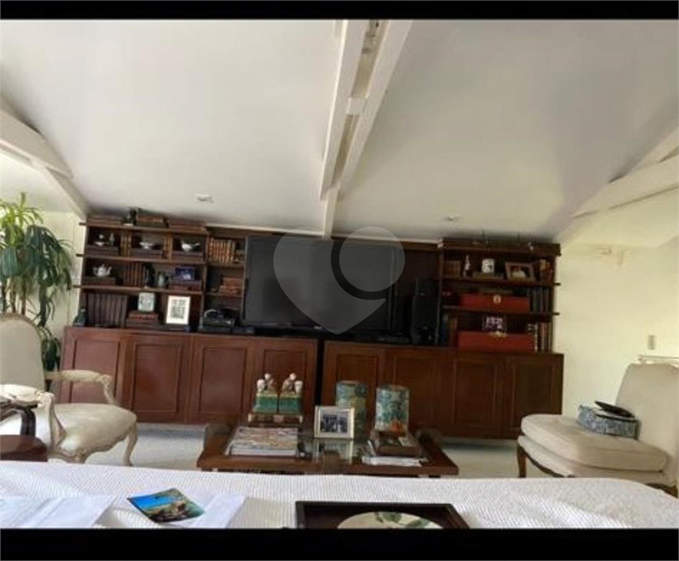 Casa Térrea à venda ou para alugar com 4 quartos, sendo 2 suítes,  em Jardim Guedala, São Paulo, SP
