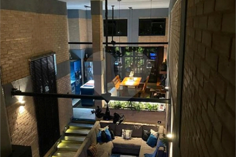 Sobrado à venda com 2 suítes em Vila Sabrina, São Paulo, SP