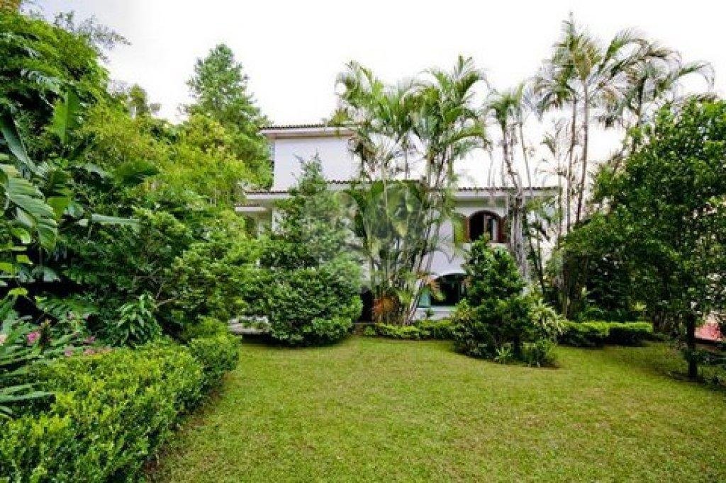 Casa à venda ou para alugar com 5 suítes em Jardim São Bento, São Paulo, SP