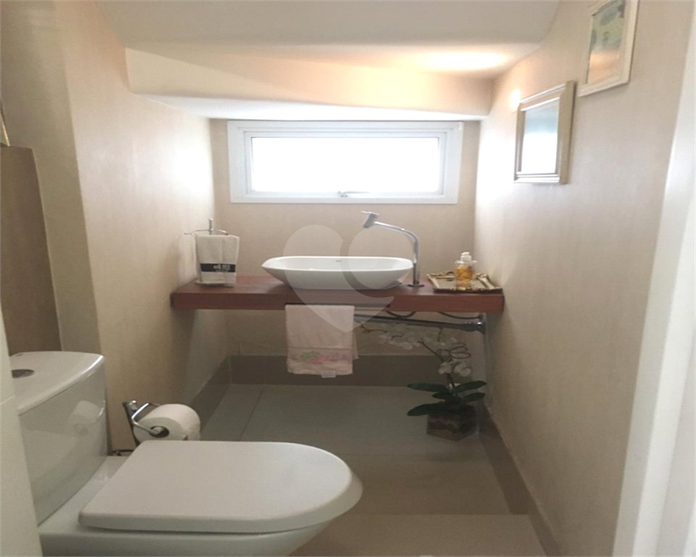 Sobrado à venda com 4 quartos, sendo 3 suítes, em Brooklin, São Paulo, SP