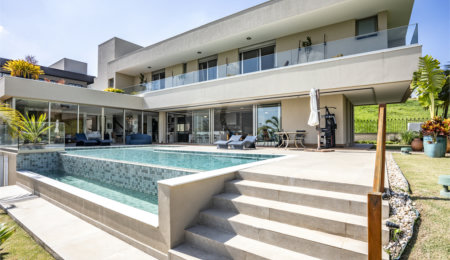 Casa à venda com 4 suítes no condomínio Campo de Toscana, Vinhedo - SP