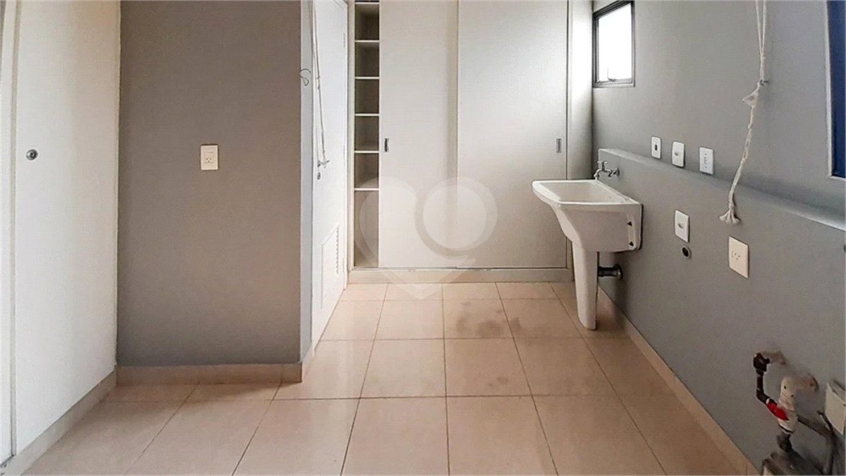 Apartamento para alugar com 3 quartos, sendo 1 suíte, em Alto da Boa Vista, São Paulo, SP