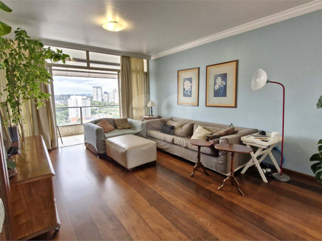 Apartamento à venda com 3 quartos, sendo 1 suíte,  em Brooklin, São Paulo, SP
