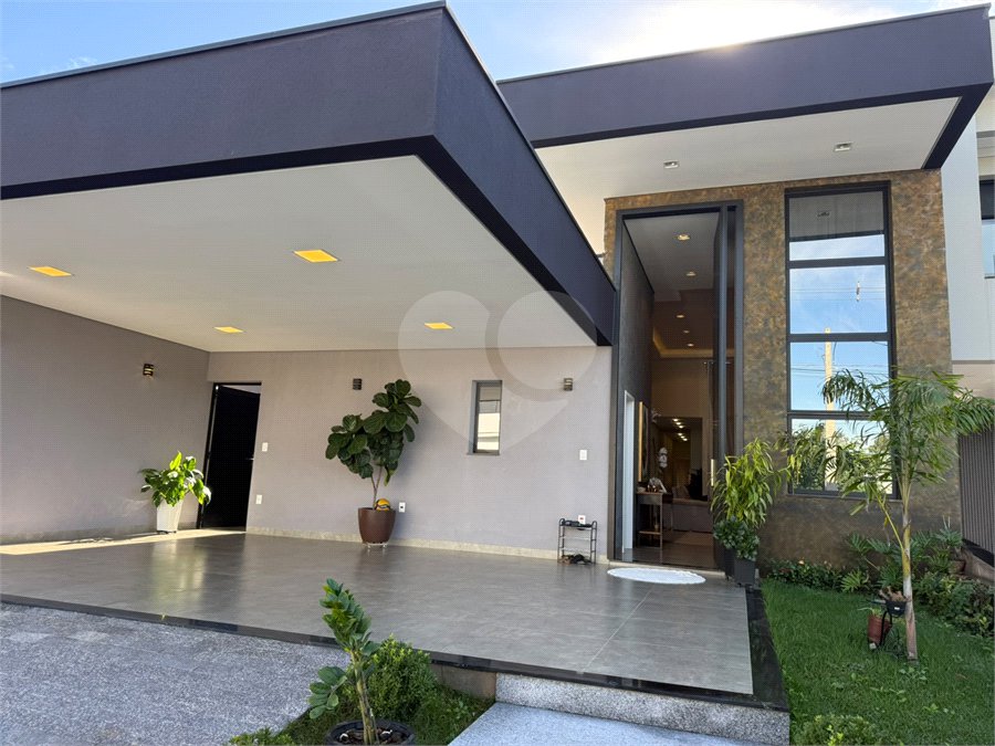 Casa à venda com 3 suítes no condomínio Costa das Areias, Salto - SP
