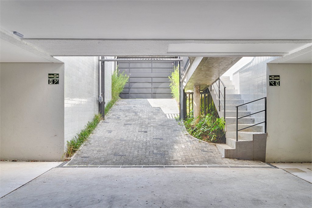 Casa à venda com 4 suítes no condomínio Edifício Jade, São Paulo - SP