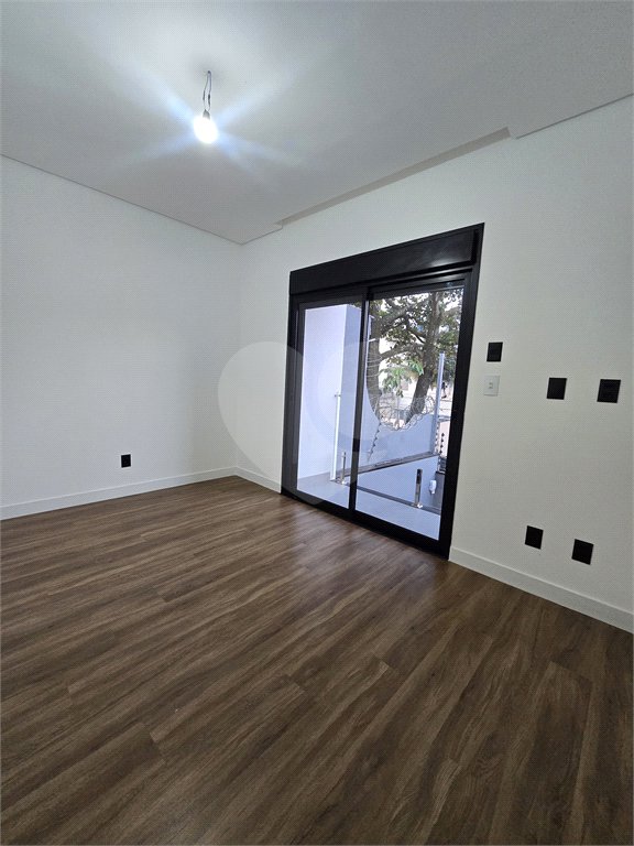 Sobrado à venda com 4 quartos, sendo 2 suítes,  em Vila Monumento, São Paulo, SP