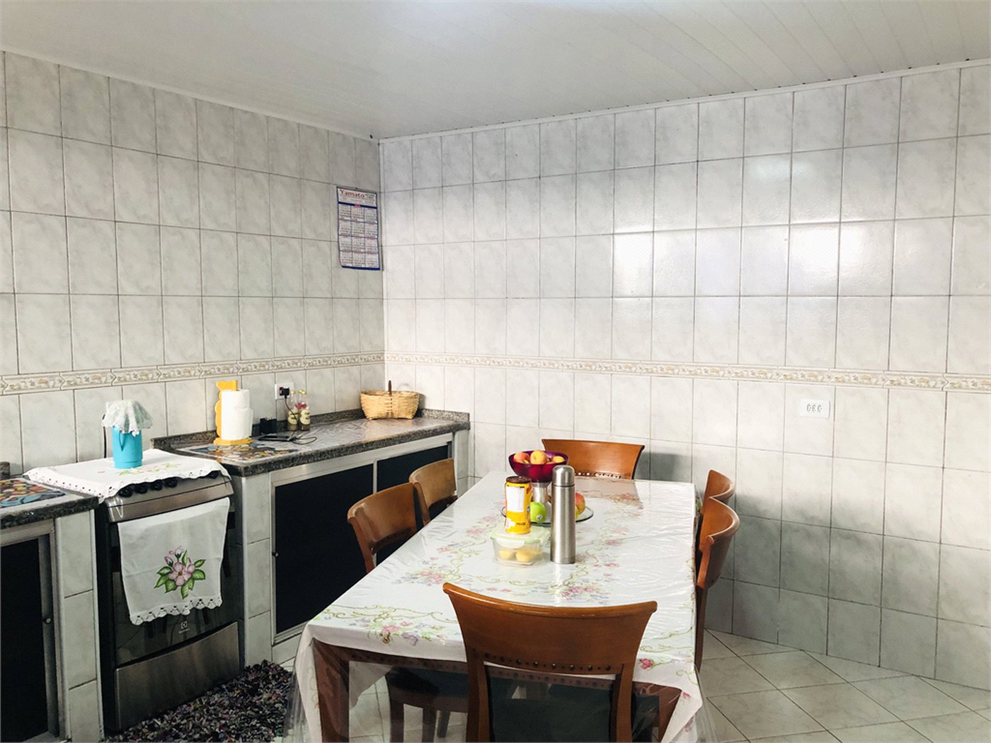 Casa à venda com 3 quartos, sendo 1 suíte, em Vila Suissa, Mogi das Cruzes, SP