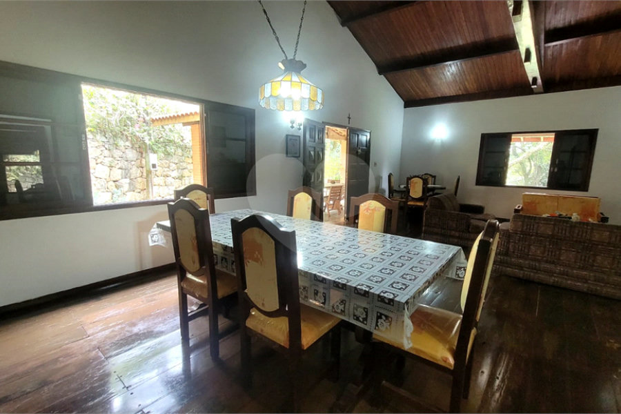Casa Térrea à venda com 4 quartos, sendo 1 suíte, em Serra da Cantareira, Mairiporã, SP