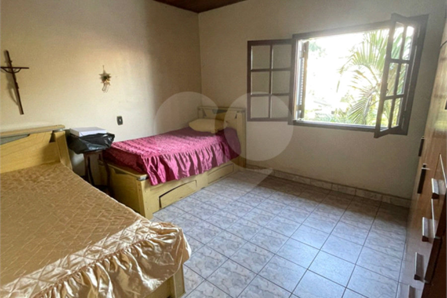 Sobrado à venda com 5 quartos, sendo 1 suíte,  em Vila Gustavo, São Paulo, SP