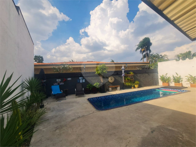 Casa à venda com 3 quartos, sendo 1 suíte,  em Interlagos, São Paulo, SP