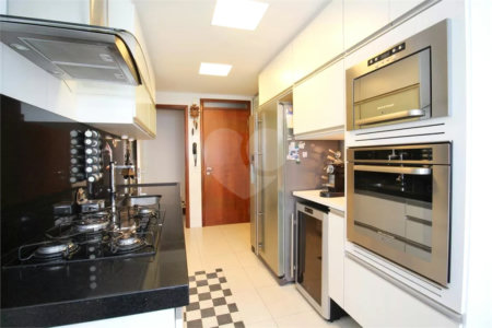 Apartamento para alugar com 3 quartos, sendo 1 suíte, em Itaim Bibi, São Paulo, SP