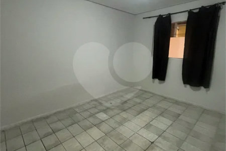 Casa de fundos para locação Jardim Juscelino Kubitschek