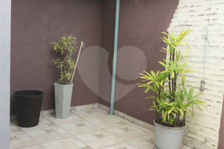 Casa Térrea à venda com 4 quartos, sendo 1 suíte,  em Vila Oliveira, Mogi das Cruzes, SP