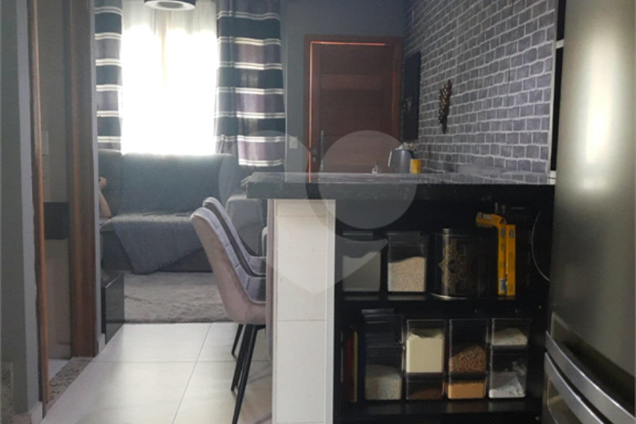 Casa à venda com 2 suítes no condomínio Residencial Poncet, São Paulo - SP