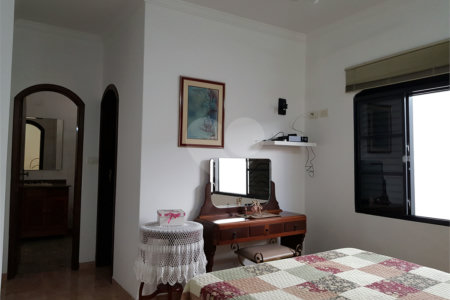 Casa à venda com 3 quartos, sendo 1 suíte, no condomínio City Campo Grande, São Paulo - SP