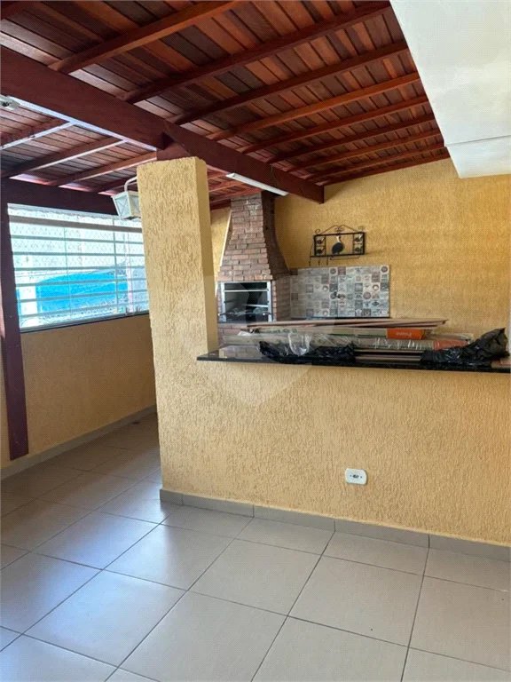 Sobrado à venda com 2 suítes em Santa Terezinha, São Paulo, SP