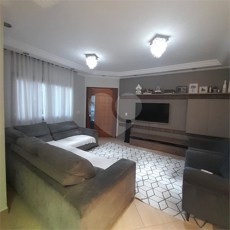Casa à venda com 3 quartos, sendo 1 suíte,  em Vila Suissa, Mogi das Cruzes, SP