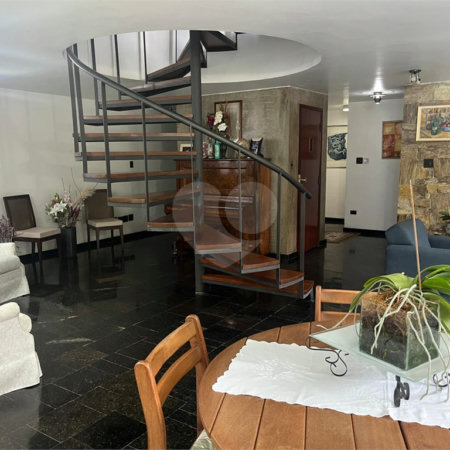 Casa à venda com 4 quartos, sendo 3 suítes, no condomínio Vitoria Regia, São Paulo - SP