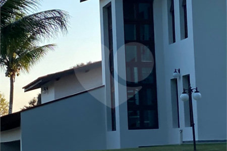 Casa à venda ou para alugar com 4 suítes no condomínio Estância Marambaia, Vinhedo - SP