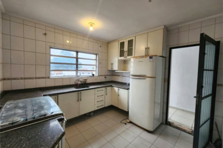 Casa à venda com 3 quartos, sendo 1 suíte,  em Jardim Celeste, São Paulo, SP