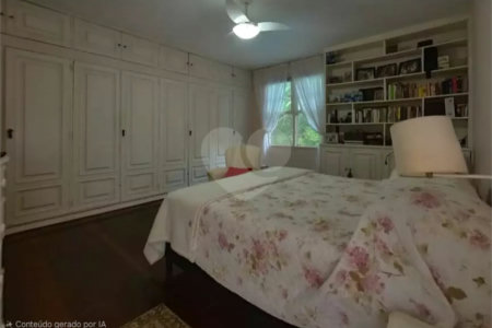 Casa à venda com 4 quartos, sendo 2 suítes,  em Jardim Botânico, Rio de Janeiro, RJ