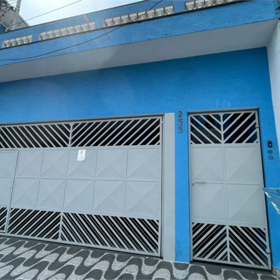 Sobrado à venda com 3 quartos em Jardim Laila, Embu das Artes, SP