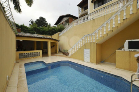 Casa à venda com 5 suítes em Jardim Marajoara, São Paulo, SP