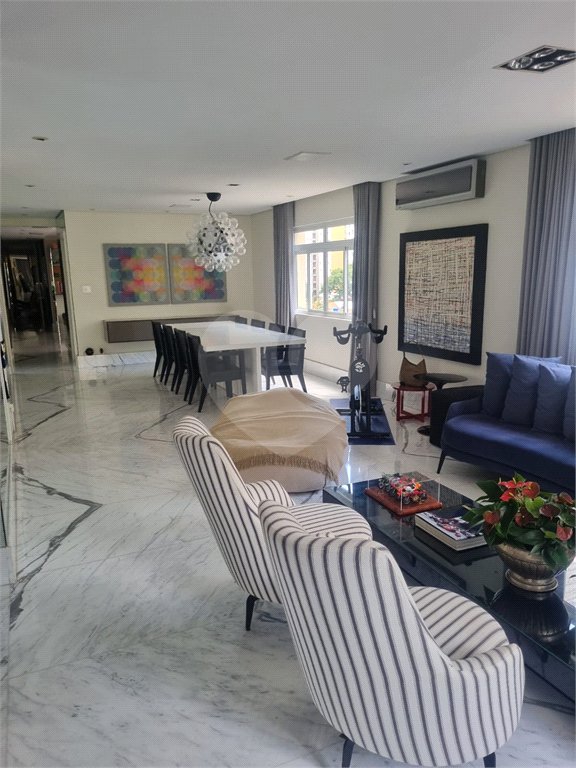 Apartamento à venda com 2 suítes em Cerqueira César, São Paulo, SP