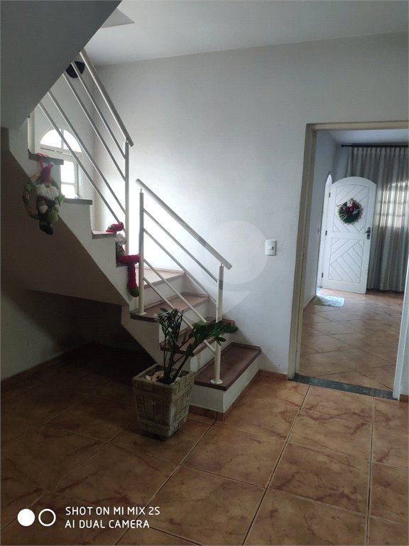 Sobrado à venda com 4 quartos, sendo 1 suíte, em Chácara Jafet, Mogi das Cruzes, SP