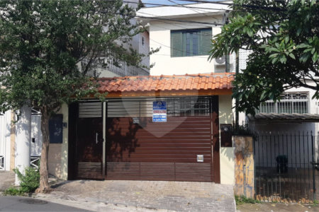 Sobrado à venda com 3 suítes em Parada Inglesa, São Paulo, SP