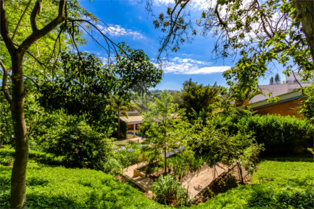 Casa à venda com 4 quartos, sendo 1 suíte,  em Jardim Leonor, São Paulo, SP