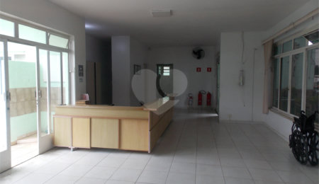 Casa à venda ou para alugar com 15 quartos, sendo 5 suítes, no Centro, Atibaia, SP