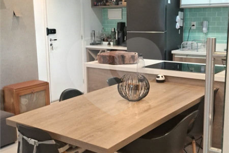 Apartamento à venda com 3 quartos, sendo 1 suíte, em Água Branca, São Paulo, SP
