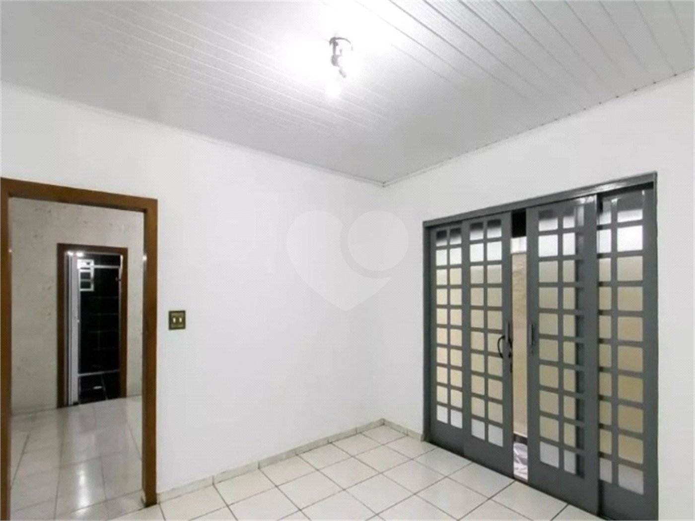 Casa à venda com 4 quartos, sendo 2 suítes, em Jardim Coimbra, São Paulo, SP