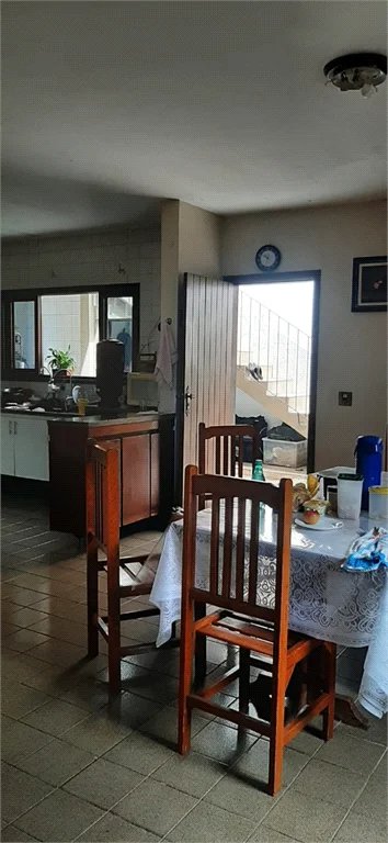 Sobrado à venda com 8 quartos em Jardim São Luís, São Paulo, SP