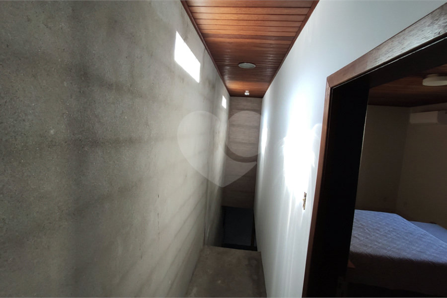 Casa à venda com 4 quartos, sendo 1 suíte, no condomínio Travessa Jacob,38, São Paulo - SP