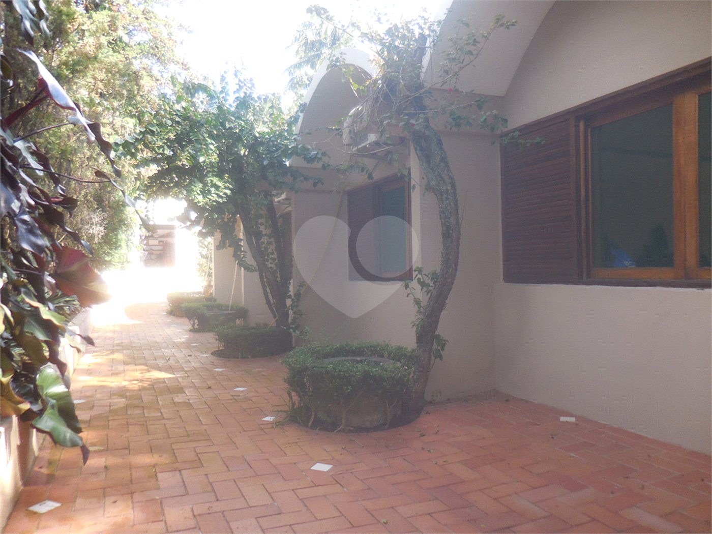 Casa à venda com 4 quartos, sendo 1 suíte,  em Interlagos, São Paulo, SP