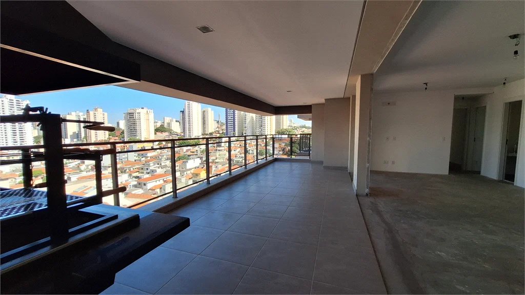 Apartamento à venda com 3 suítes em Vila Romana, São Paulo, SP