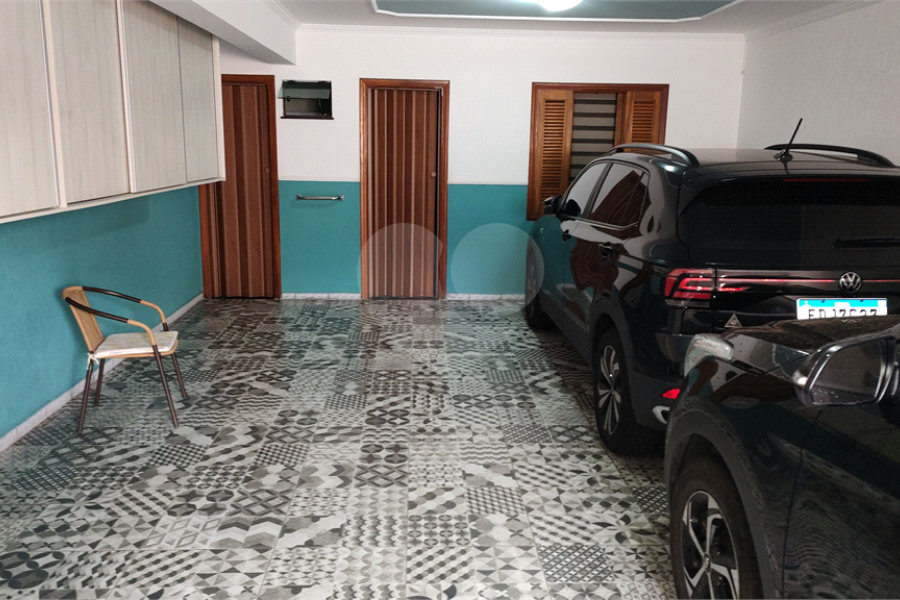 Sobrado à venda com 4 quartos, sendo 3 suítes, em Parque São Domingos, São Paulo, SP